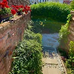 Terrace Prémium Belváros Jacuzzival Appartamento