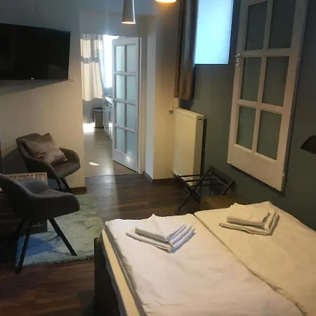 Terrace Premium Belvaros Jacuzzival * Veszprem
