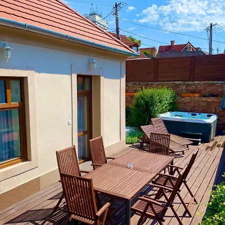 Appartamento Terrace Prémium Belváros Jacuzzival Veszprém