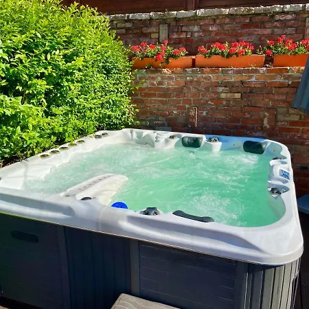 Terrace Premium Belvaros Jacuzzival Lejlighed
